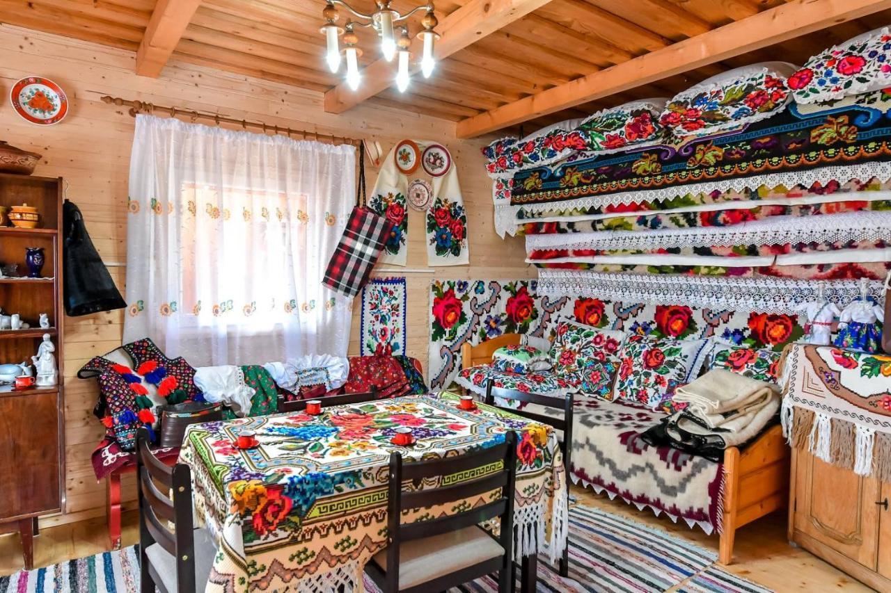 Hotel Casa Nely à Sighetu Marmaţiei Extérieur photo