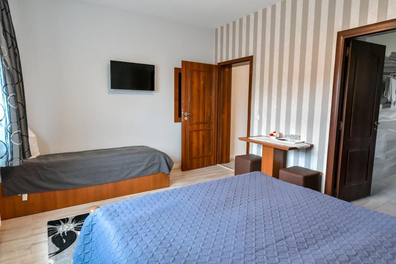 Hotel Casa Nely à Sighetu Marmaţiei Extérieur photo